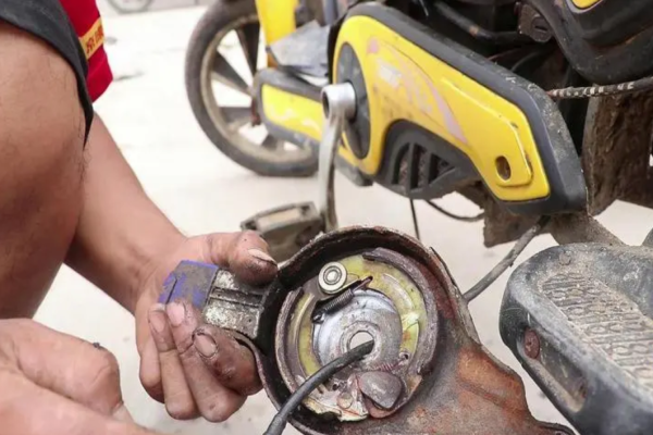 黔江区电动车刹车故障